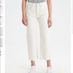 NWOT American Eagle Off White Wide Leg Jeans